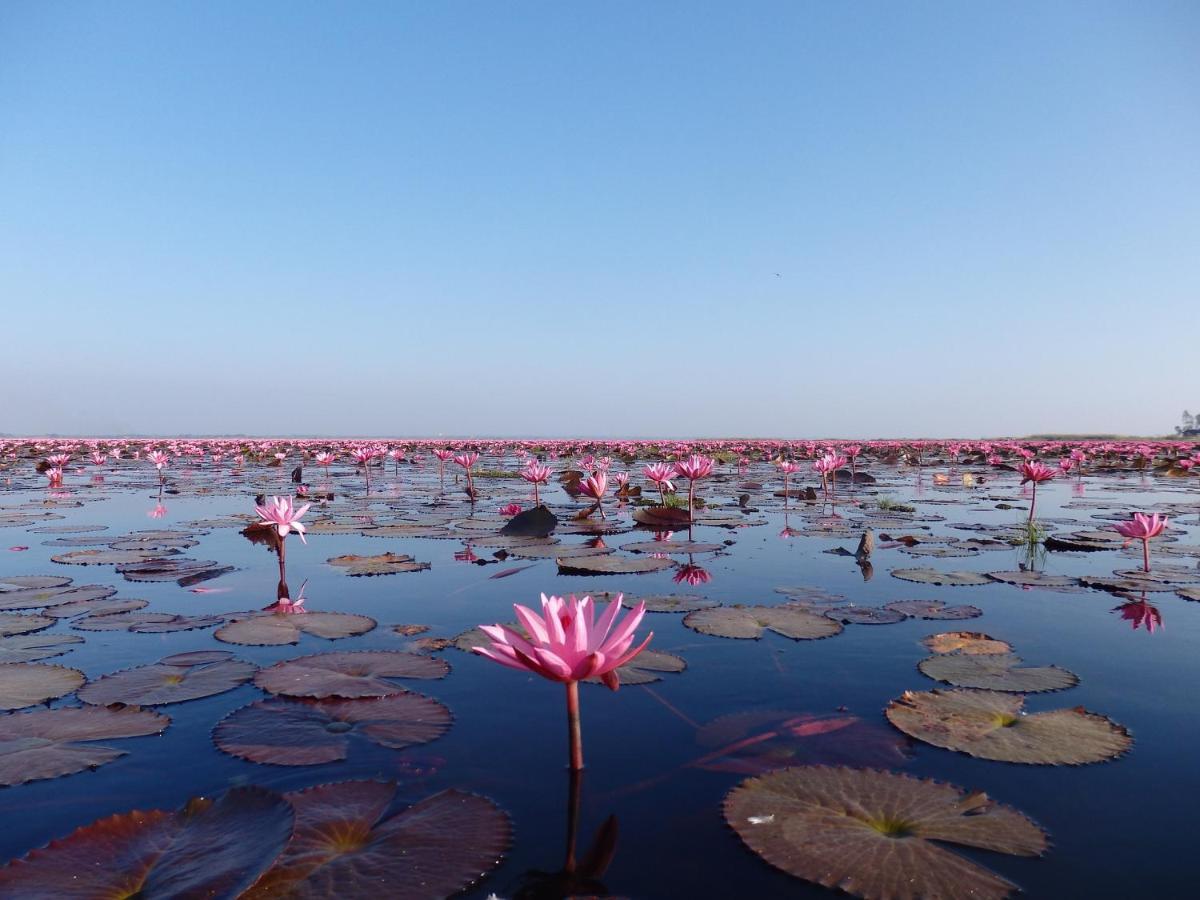 Isan Golf & Adventure Hotel Udon Thani Buitenkant foto