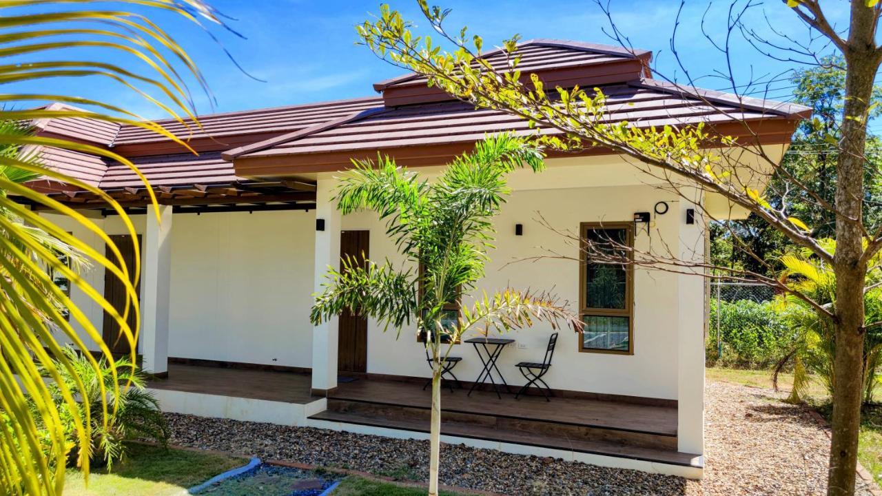 Isan Golf & Adventure Hotel Udon Thani Buitenkant foto