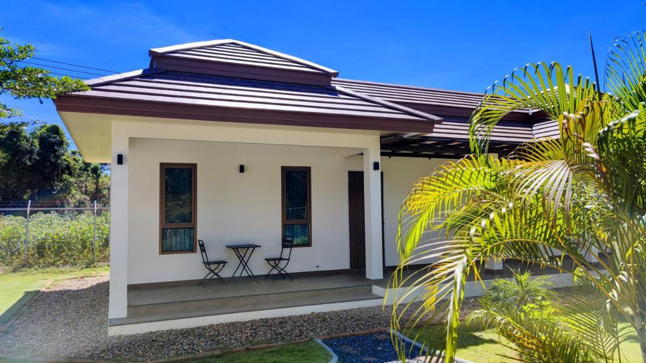 Isan Golf & Adventure Hotel Udon Thani Buitenkant foto